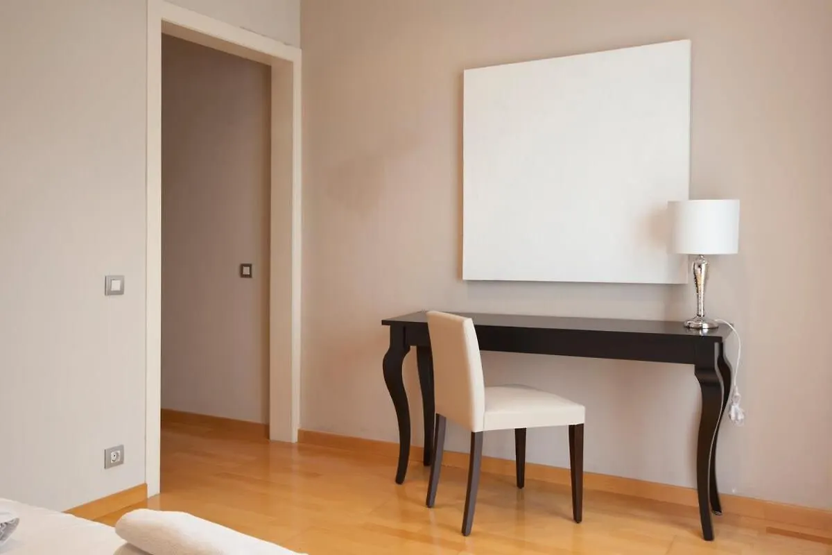 Gran Via Modern And Bright 3Bd With Terrace Apartment Barcelona