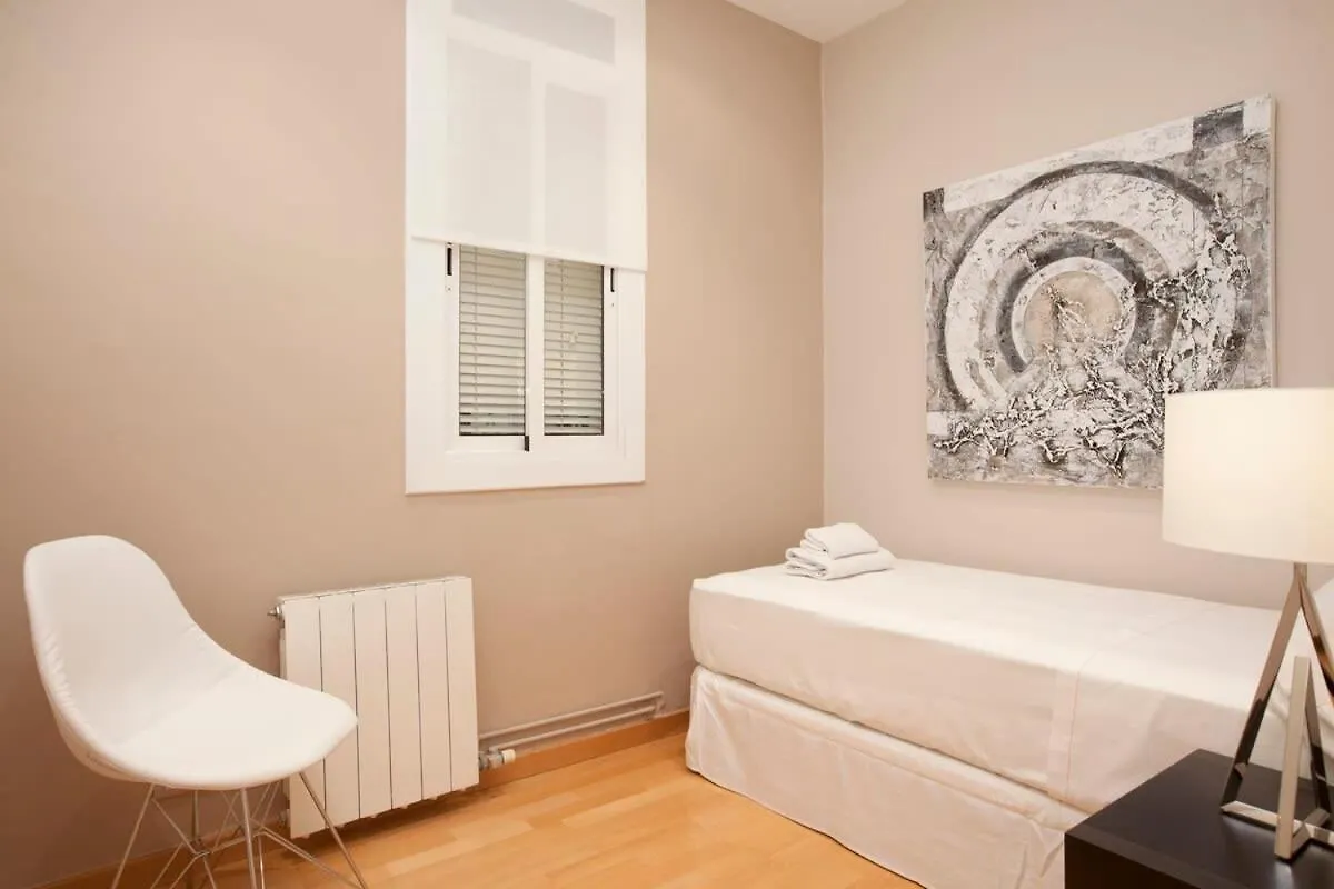 Apartament Gran Via Modern And Bright 3Bd With Terrace Barcelona 0*,  Hiszpania